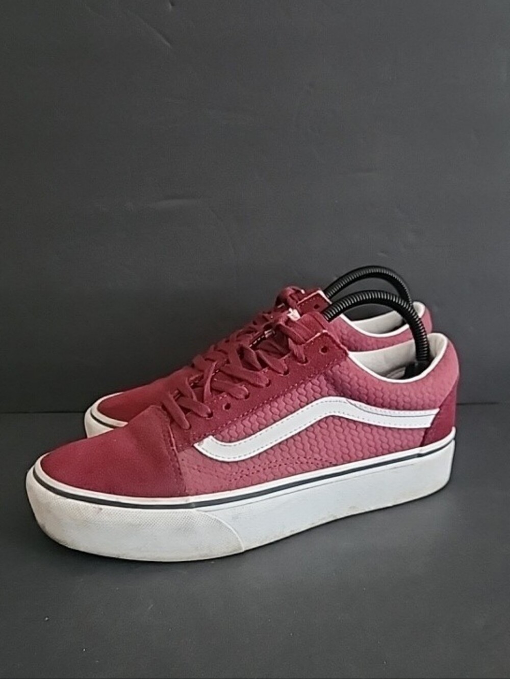 Vans Old Skool Unisex Platform Sneakers in Burgundy/White Mens 6.5 (Womens 8)